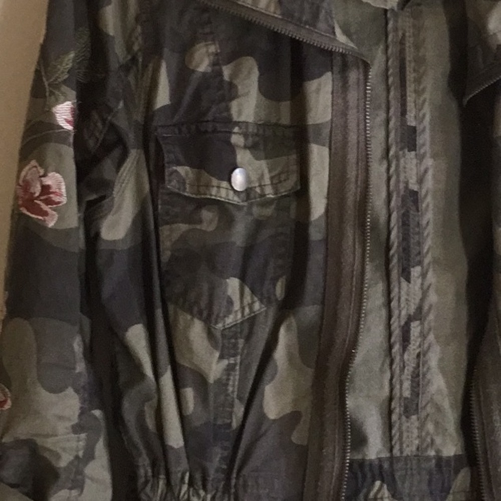 Utility Light Jacket - image 4